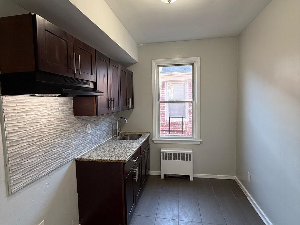2nd image of 405 Stuyvesant Ave #C