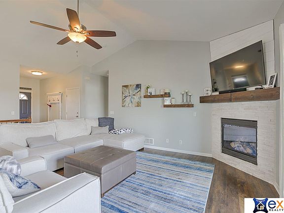 5th image of 4658 N 163rd St