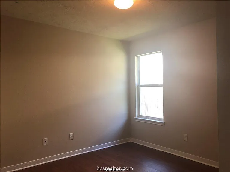 921 Windmeadows Dr — Photo 12