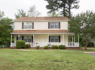 110 Country Village Ct, Greenwood, SC 29649