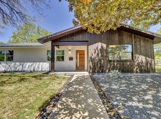 802 Sunset St, Fredericksburg, TX 78624