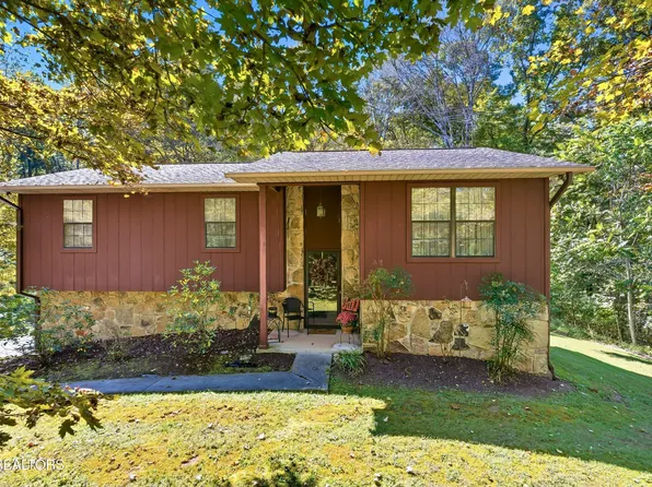 3919 Doan Dr, Kodak, TN 37764