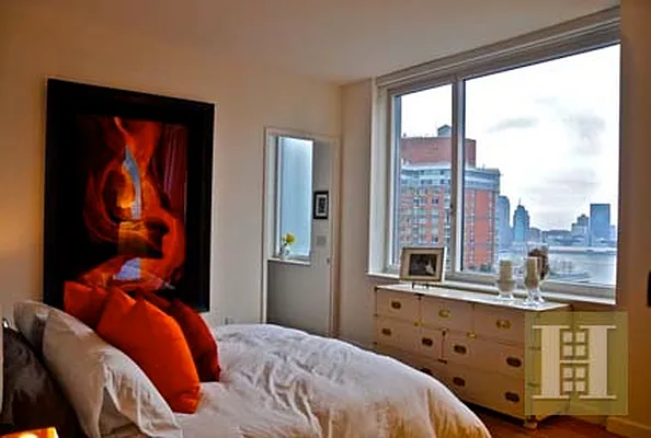 Rented by Halstead Real Estate | media 54