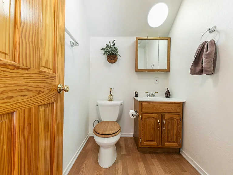 11059 Zermatt Dr — Photo 15