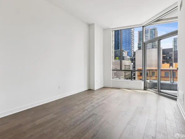 333 Beale St APT 8I, San Francisco, CA 94105