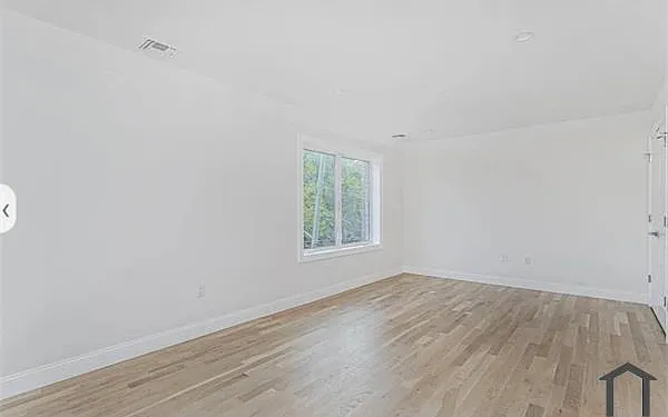 670 Arden Ave — Photo 6