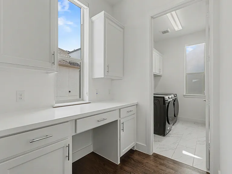 8033 Cornelius Dr — Photo 9