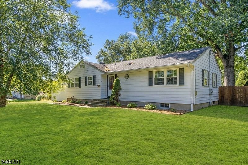 1st image of 16 Dayton Rd