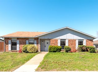 2119 Meadfoot Rd, Carrollton, TX 75007