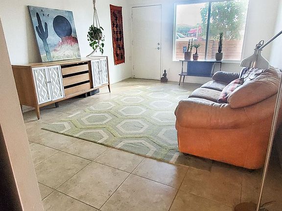 5th image of 602 W La Donna Dr