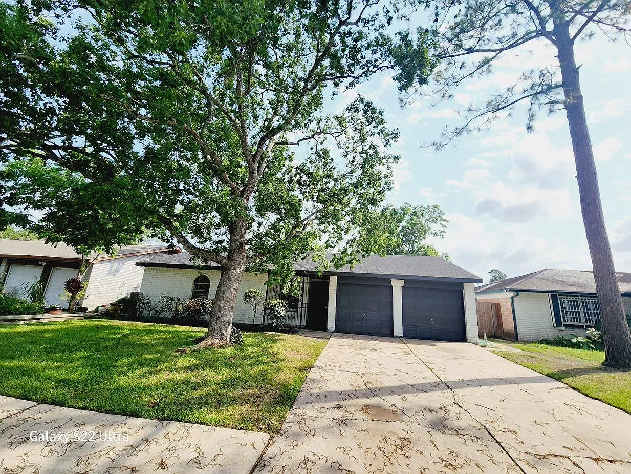 3 bed, 2.0 bath, 1221 sqft, $1,750 — Photo 1