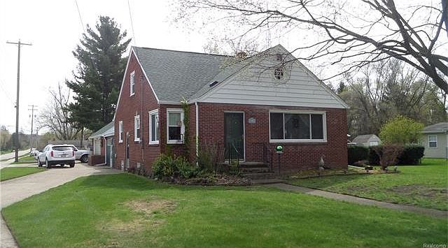 2nd image of 134 Park Ave