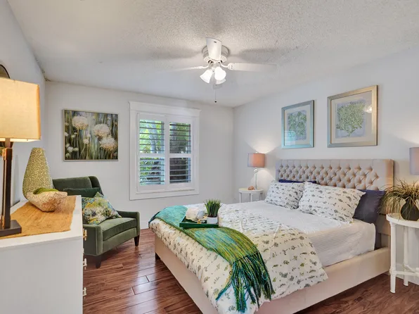 147 Sand Pine Drive, Jupiter, FL 33477