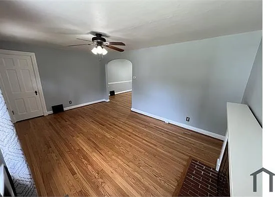 34 Patricia Ave — Photo 6