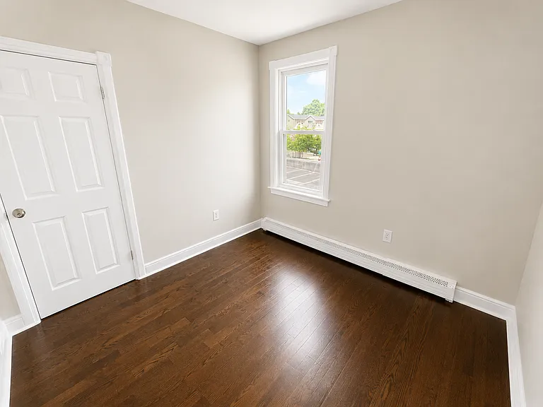 272 S 11th St #2 — Photo 11