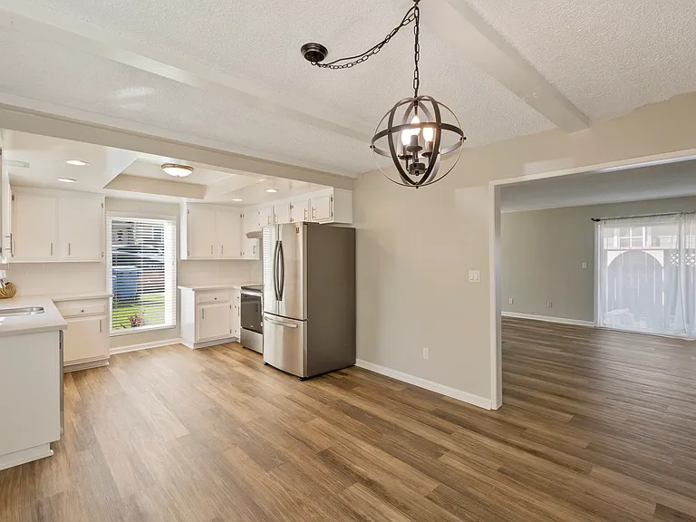 1909 Harriman Ln #1 — Photo 4