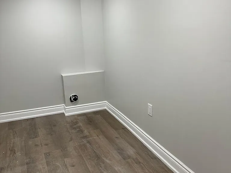 42 Cadillac Cres S #BASEMENT — Photo 6