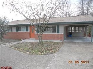 1422 Smizer Mill Rd, Fenton, MO 63026