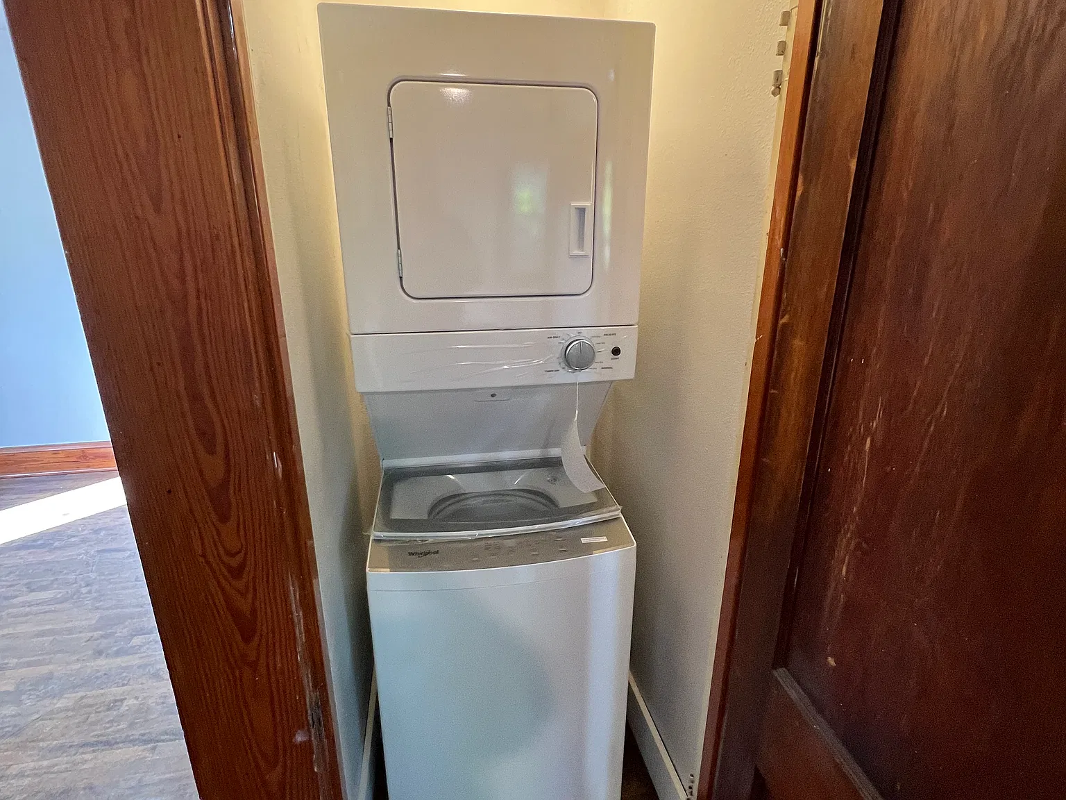 2 bed, 950 sqft, $1,600 — Photo 3