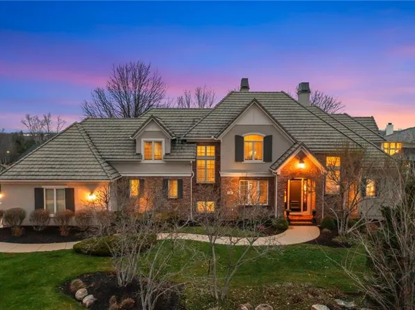 10804 141st St, Overland Park, KS 66221