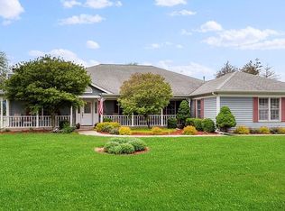 9N976 Muirhead Ln, Elgin, IL 60124