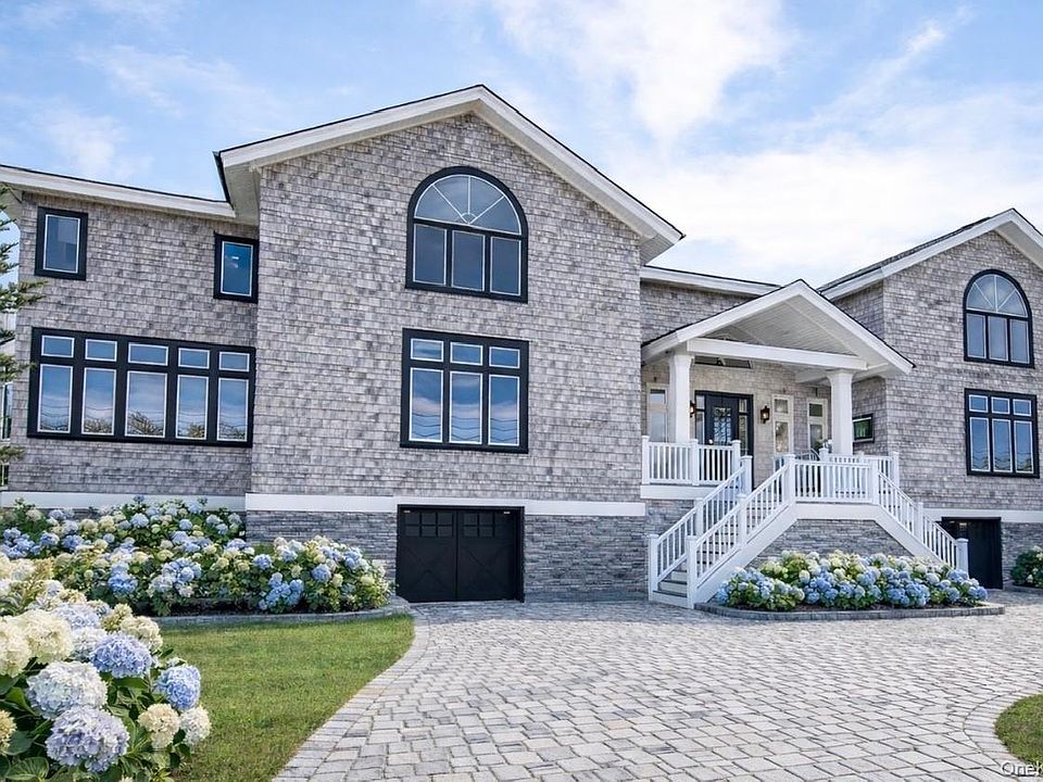 1st image of 605 Dune Road