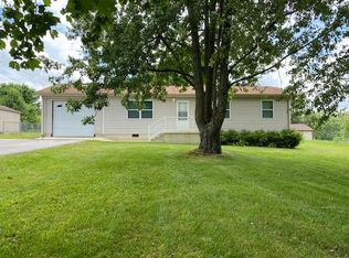 92 E Ridge Dr, Crossville, TN 38555