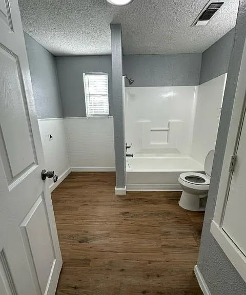 615 W Coffin St — Photo 8