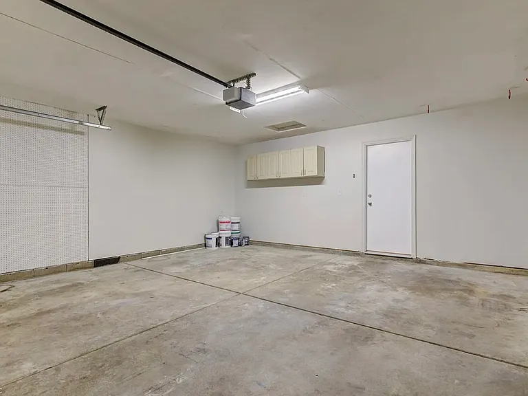 2075 Sea Hero Ct — Photo 34