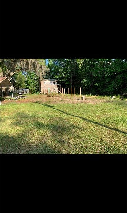 2nd image of 1371 River Dr NE
