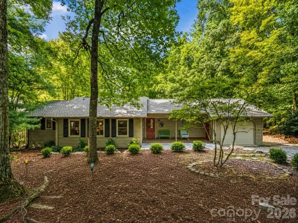 93 Guledisgonihi Ct, Brevard, NC 28712