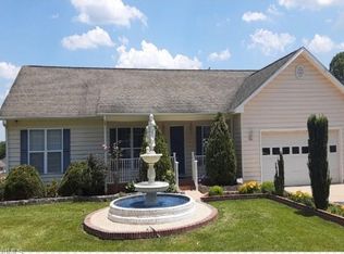2590 Strawberry Ln, Randleman, NC 27317