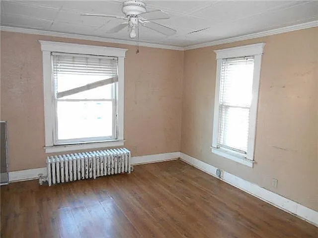 1233 Erie St photo 1