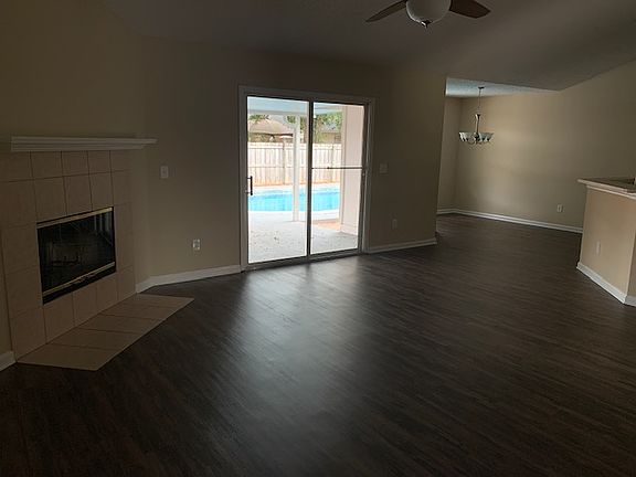 4th image of 3286 Sexton Dr