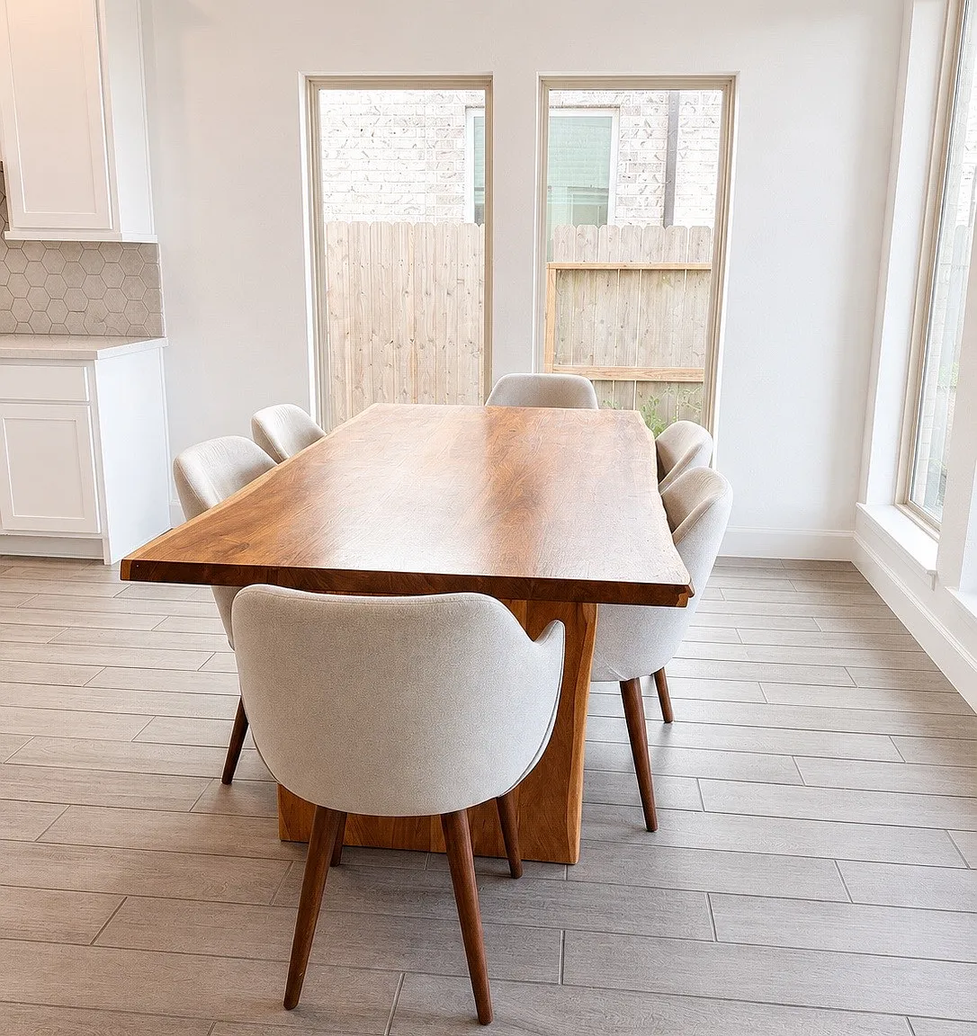 4 bed, 3.5 bath, 2500 sqft, $2,950 — Photo 4