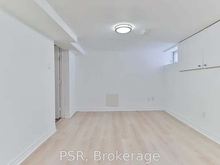 329 Vaughan Rd #LOWER — Photo 10