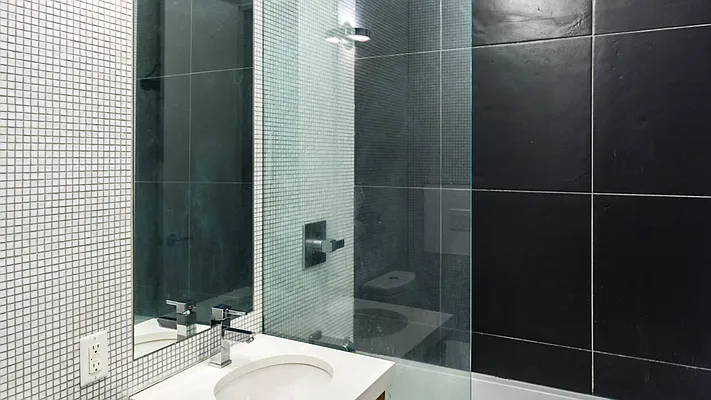 Rented by Nooklyn NYC LLC | media 31