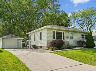 514 Woodbridge St, Waterloo, IA 50701