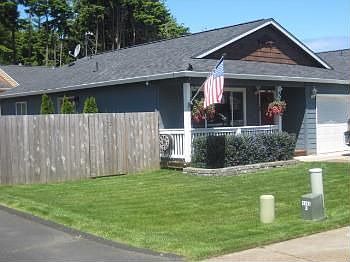 1st image of 533 SE Neptune Ave