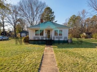 1318 Front St, Eden, NC 27288