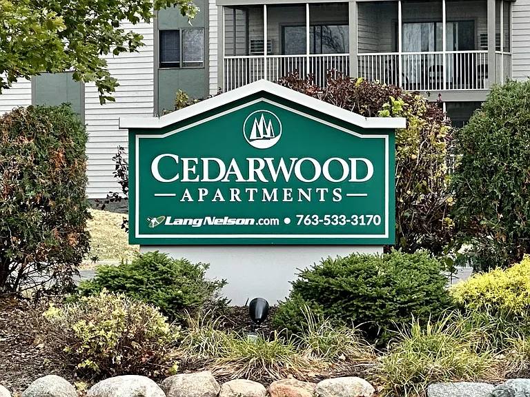 Cedarwood Apartments — Photo 22