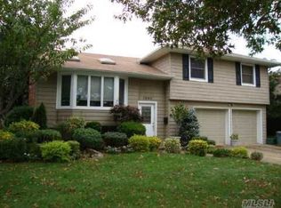 1893 Edward Ln, Merrick, NY 11566