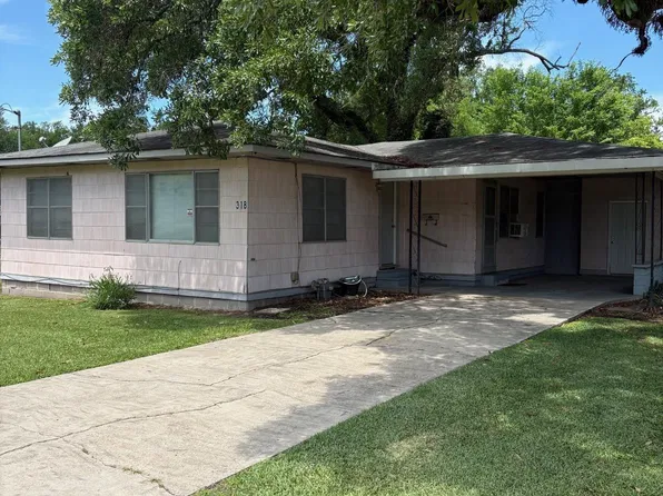 318 W Ascension St, Gonzales, LA 70737