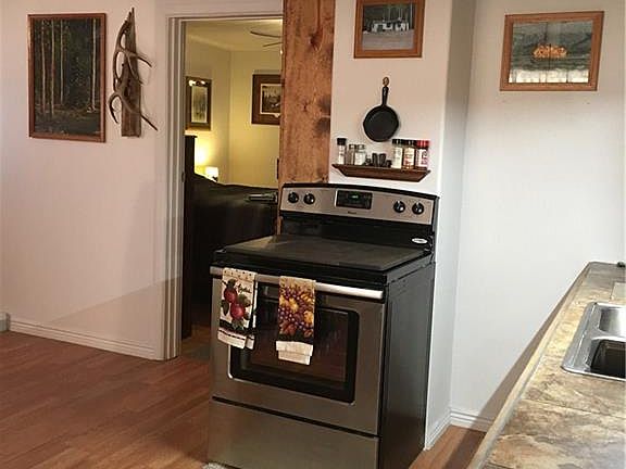 2nd image of 24 Avenue G