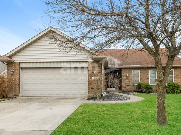 151 Union Ridge Dr, Englewood, OH 45322