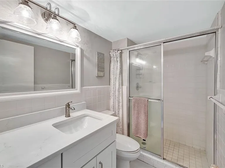 1300 Gulf Shore Blvd N #407 — Photo 15