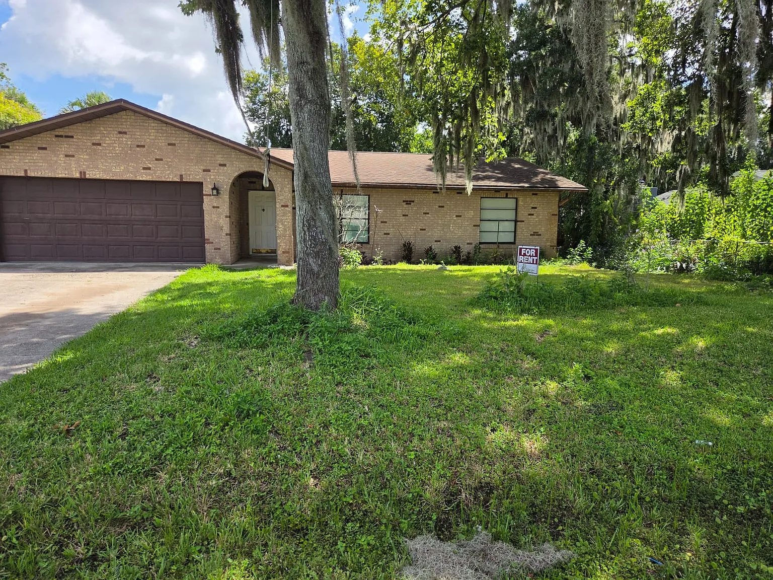 3 bed, 2000 sqft, $1,900 — Photo 3