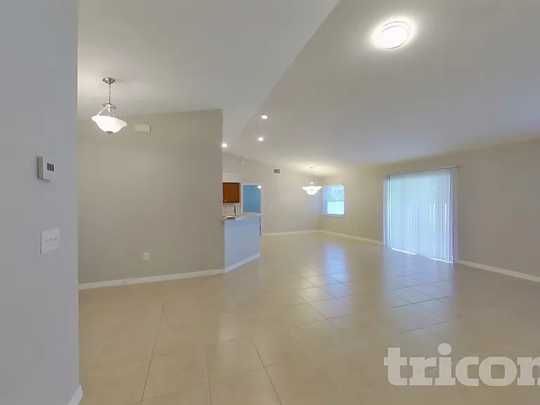 4739 Acorn Dr — Photo 2