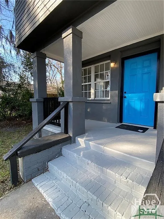 3 bed, 1.0 bath, 1025 sqft, $1,650 — Photo 3