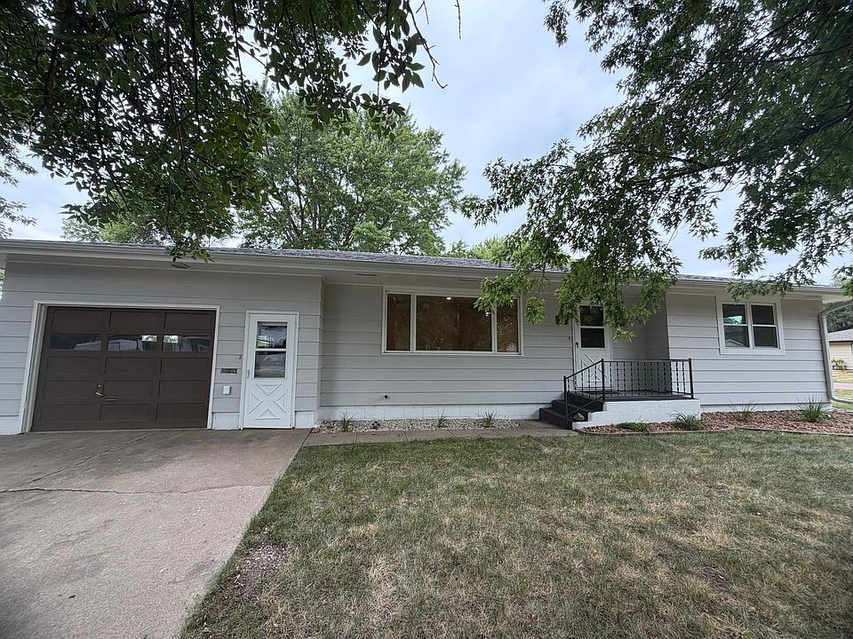 1st image of 741 Juniper St